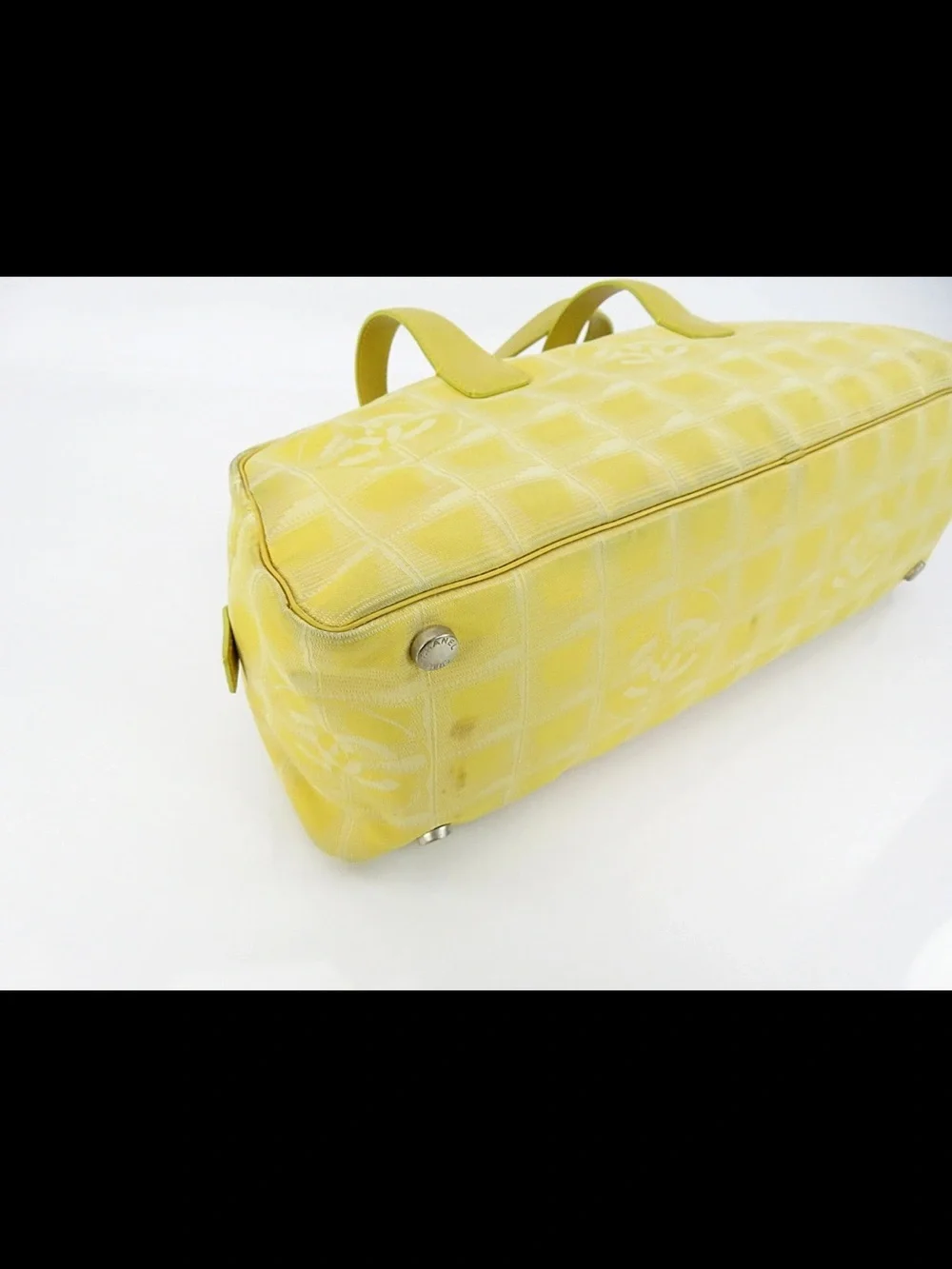 CHANEL Yellow Patterned Shoulder Bag - Picture 6 of 16